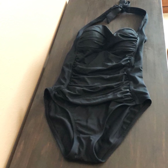 One piece swimsuit - Picture 1 of 2